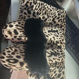 VS Slippers with matching bag